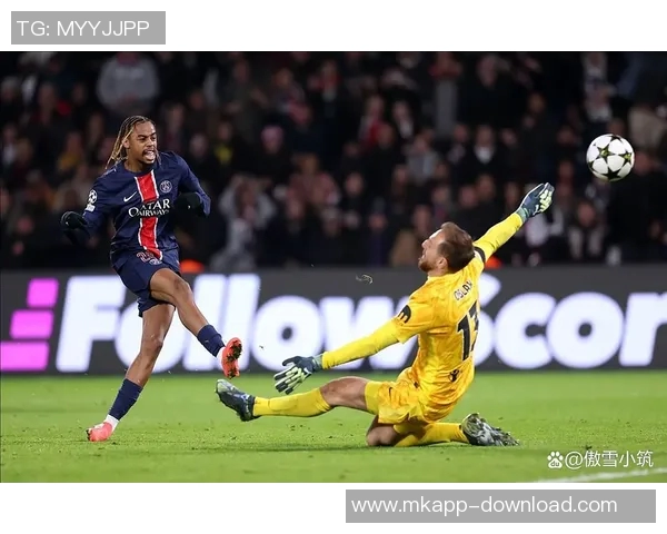 西甲激战巴黎圣日耳曼4-0大胜曼城补时进球引爆全场热情点评