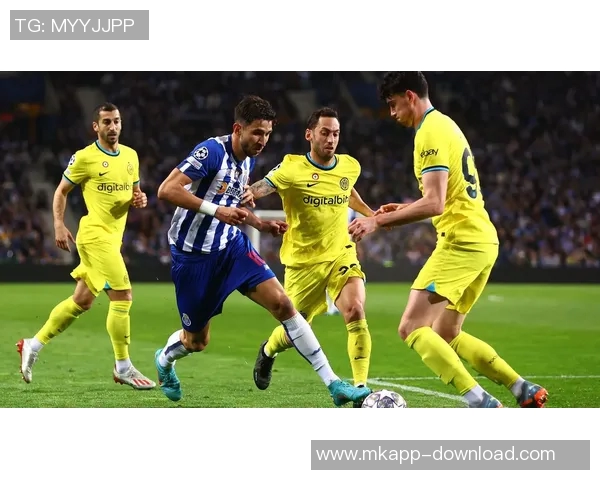 中超精彩对决国米逆转波尔图神扑瞬间点燃全场激情解析