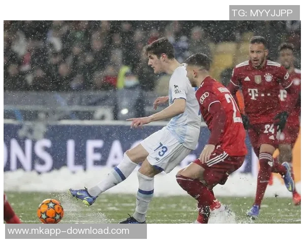 曼联逆转皇马友谊赛精彩瞬间红牌争议引发全场热议